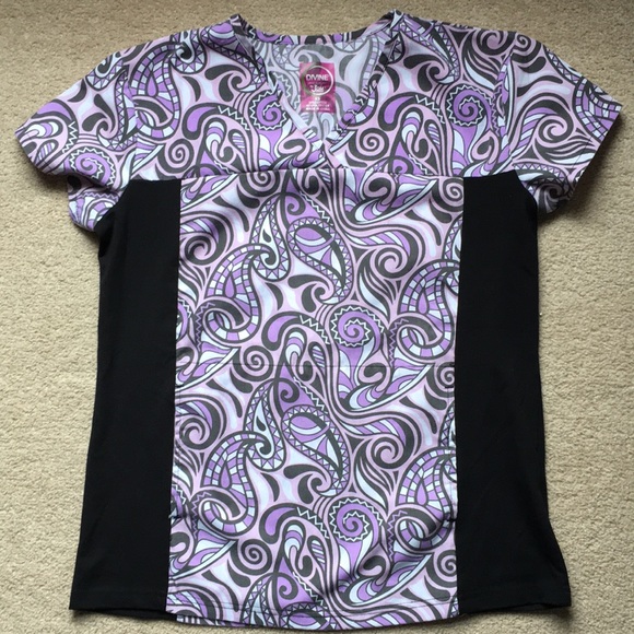 Like New Scrub Top - Picture 1 of 4